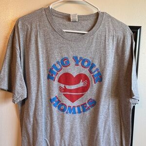 Fruit of the Loom Gray Tee with Red and Blue Print
